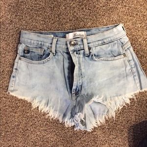 Buckle fringe shorts
